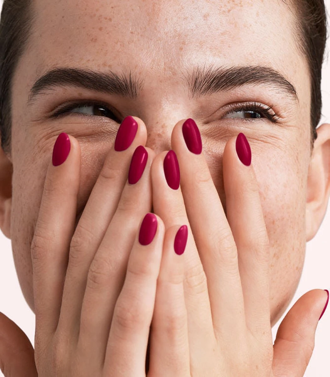 Pink Gellac - Royal Red - Gellak - Vegan - Rood - Creamy Finish - 15 Ml 2 Pink Gellac - Royal Red - Gellak - Vegan - Rood - Creamy Finish - 15 Ml - Afbeelding 2