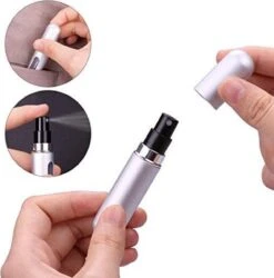 MaxedMore Navulbare Parfumverstuiver 5ml Rood/Licht Roze/ Oranje/Groen/ Blauw/ Grijs - 65 Keer Spraybare Parfum Verstuiver - Hervulbaar Tasverstuiver Voor Parfum - Meeneem Mini Geur Flesje Voor Op Reis - Lipstick Formaat Navulbaar Parfumflesje 15 MaxedMore Navulbare Parfumverstuiver 5ml Rood/Licht Roze/ Oranje/Groen/ Blauw/ Grijs - 65 Keer Spraybare Parfum Verstuiver - Hervulbaar Tasverstuiver Voor Parfum - Meeneem Mini Geur Flesje Voor Op Reis - Lipstick Formaat Navulbaar Parfumflesje -Schoonheidsproducten Winkel 1187x1200 1