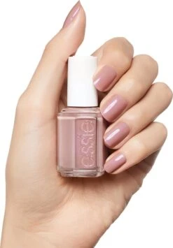 Essie 40 Demeure Vixen - Lila Taupe - Nagellak 25 Essie 40 Demeure Vixen - Lila Taupe - Nagellak -Schoonheidsproducten Winkel 836x1200 1