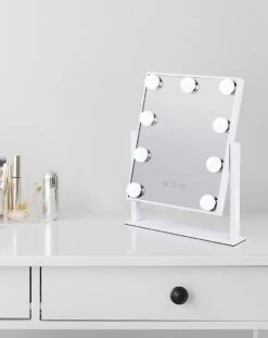 Bright Beauty Vanity Make Up Spiegel Met Verlichting - Wit - Dimbaar Met Drie Lichtstanden -Schoonheidsproducten Winkel 953x1200 1